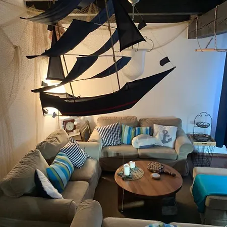 Hébergement de vacances Uroczy Dom Nad Jeziorem Sniardwy Tuz Obok Plazy *